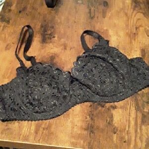 NWOT Partners Intimates 36B Gorgeous Black Eyelet Lace Lined Underwire bra